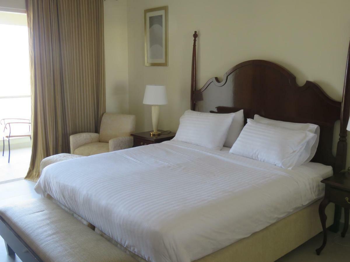 Holiday Home 3 Bedroom Seaview Ras al-Khaimah Eksteriør billede